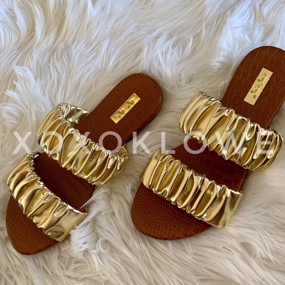 Gold Metallic Double Band Scrunch Sandal - Picture 9 of 13